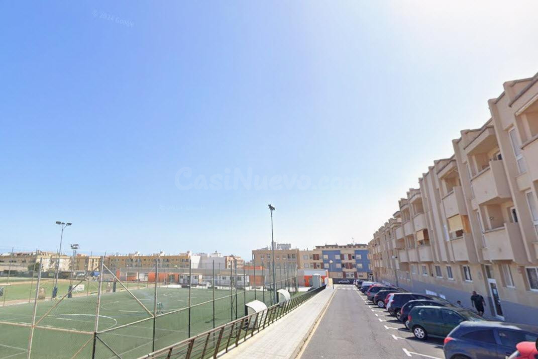 Los Abrigos Piso 3 habitaciones, 2 baños con garaje y traste