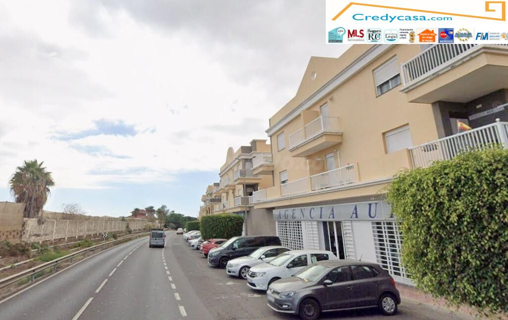 Tenerife Sur. Guargacho.   Piso de 3 habitaciones con garaje y trastero- VENTA  ENTRADA 18.000E HIPOTECA MES  870E/MES
