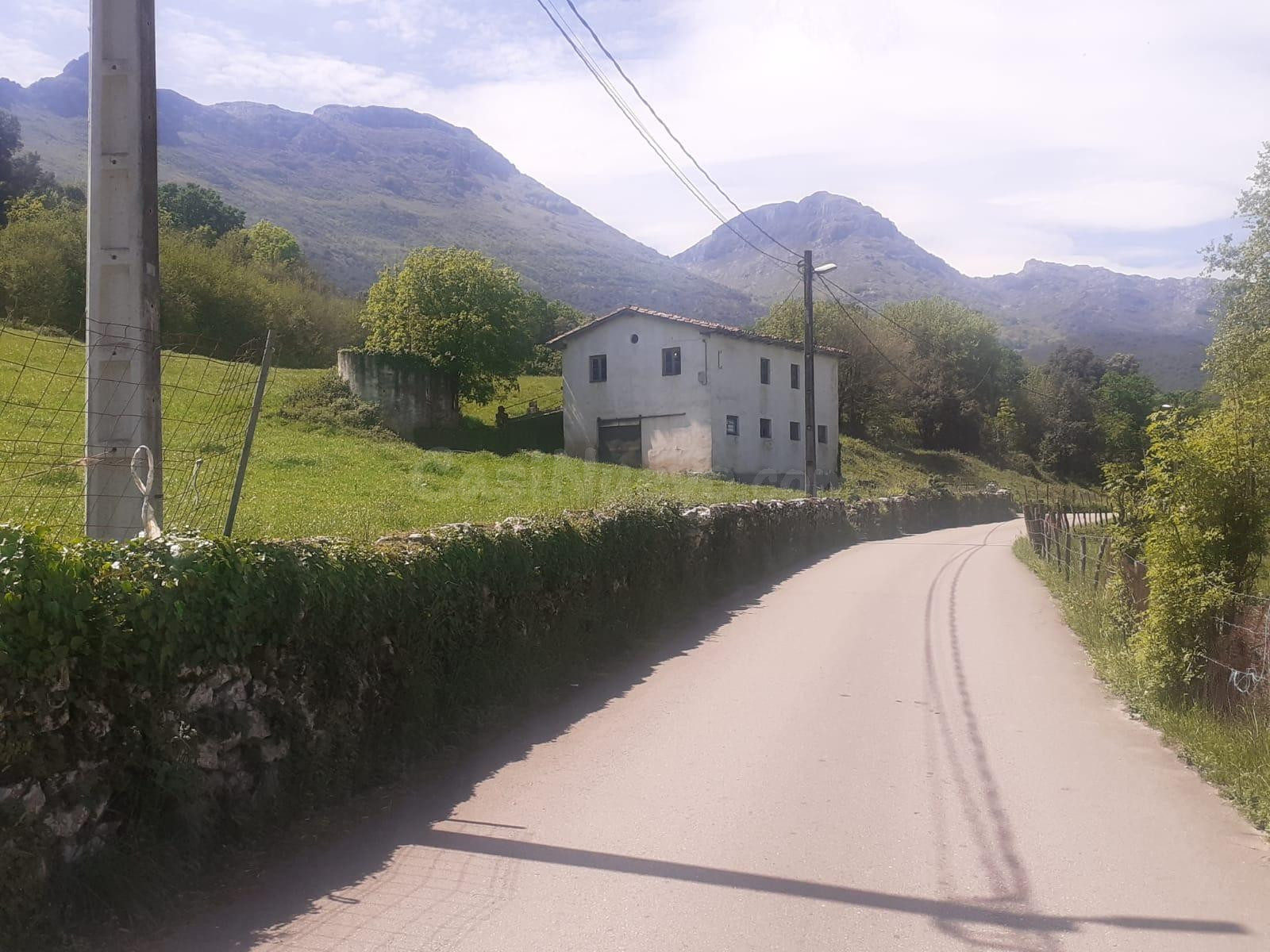SE VENDE TERRENO CON EDIFICIO  EN RAMALES D ELA VICTORIA (CA - foto 4