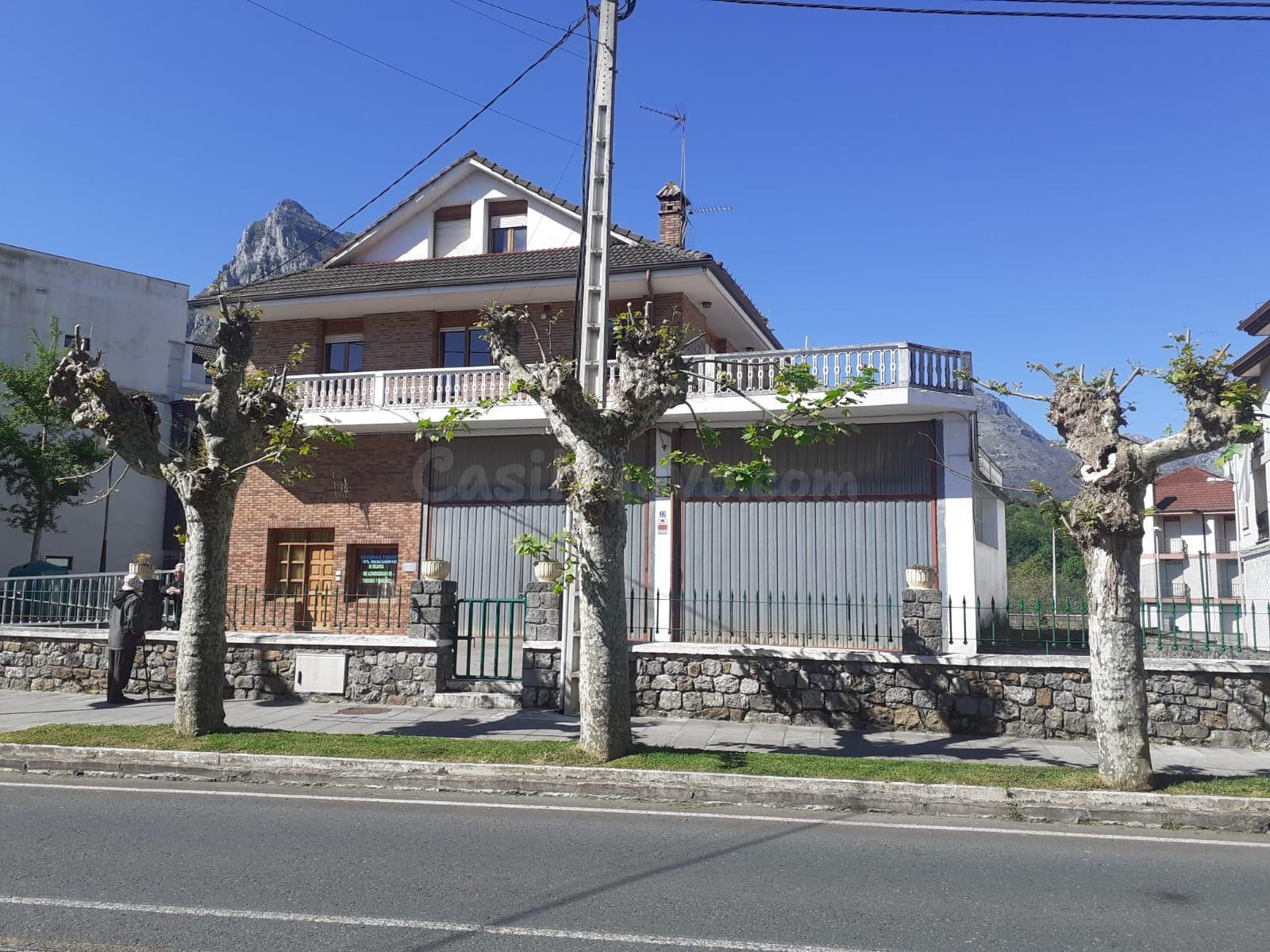 SE ALQUILA LOCAL COMERCIAL EN RAMALES DE LA VICTORIA (CANTABRIA)