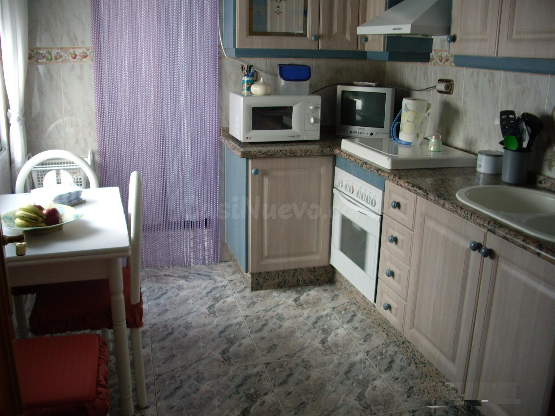 BONITO PISO CÉNTRICO EN VENTA EN ADRA