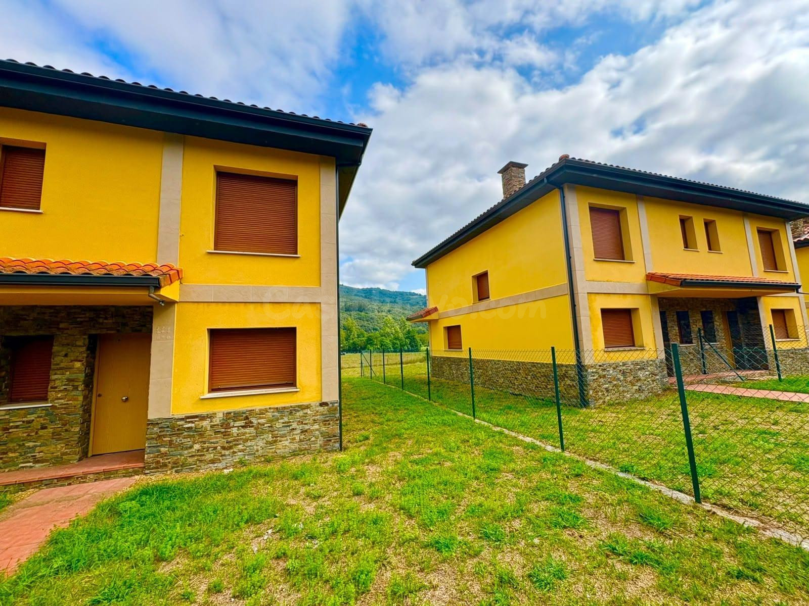 PROMOCION!! OBRA NUEVA CHALETS PAREADOS EN RIVA DE RUESGA (CANTABRIA)