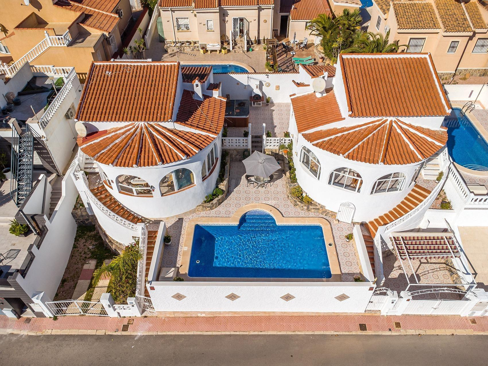FANTASTICAS VILLAS GEMELAS CON PISCINA PROPIA, IDEAL PARA FAMILIAS