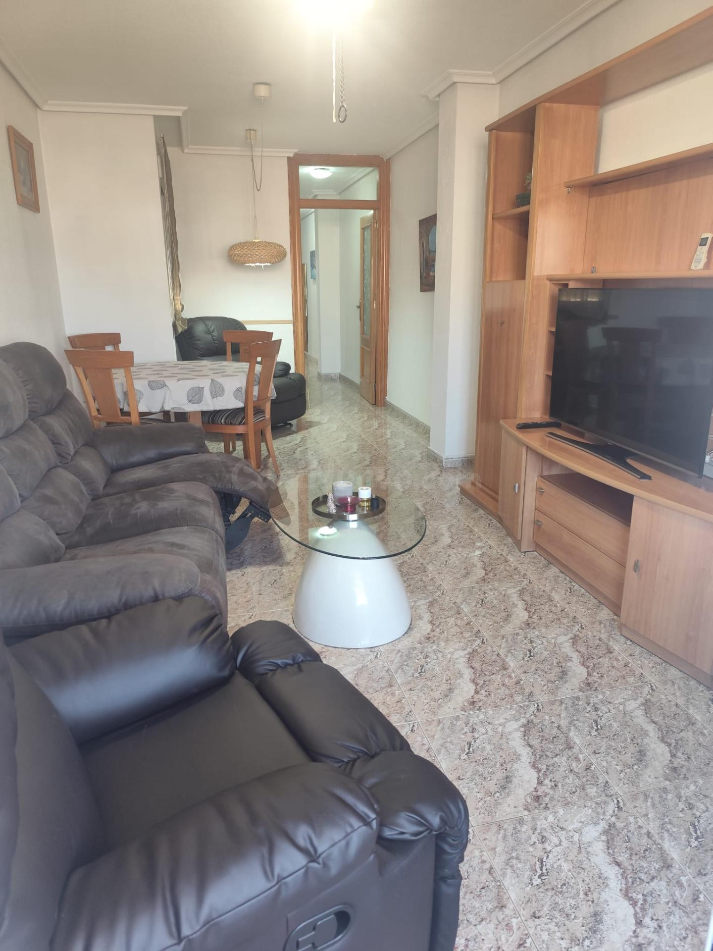 ESTUPENDA VIVIENDA EN EL CENTRO DE TORREVIEJA IDONEA PARA VIVIR TODO EL AÑO