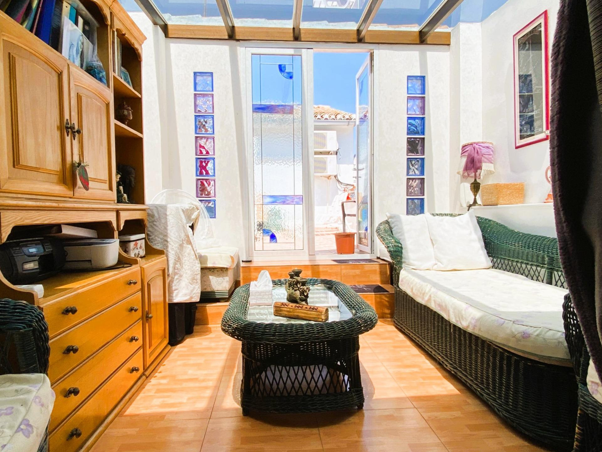 La casa más versátil de Rafelcofer: luz, huerta y 3 viviendas en una