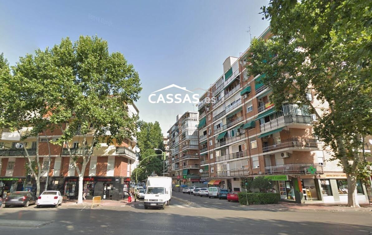 ALCALA DE HENARES - Piso reformado de 3 habitaciones. 4º Planta sin ascensor.
