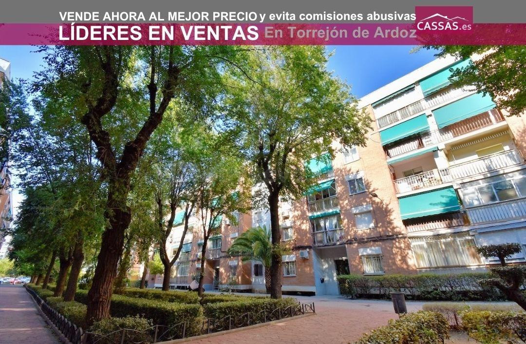 ZONA PARQUE GRANADA - VEREDILLAS. Planta baja de 2 habitaciones con terraza.