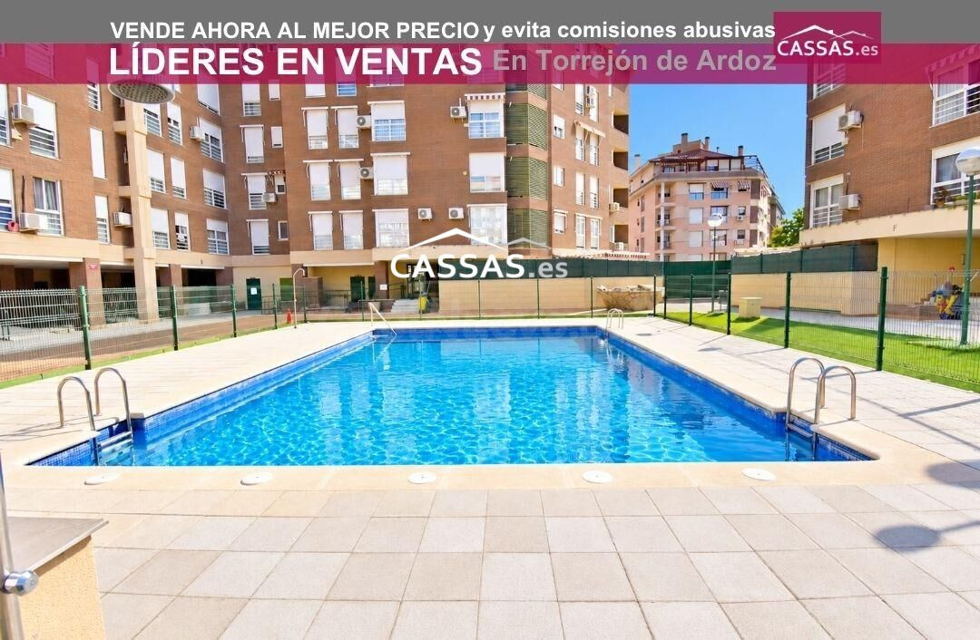 ZONA CARRETERA DE LOECHES -Piso de 2 habitaciones y 2 baños. Garaje, Trastero y Piscina