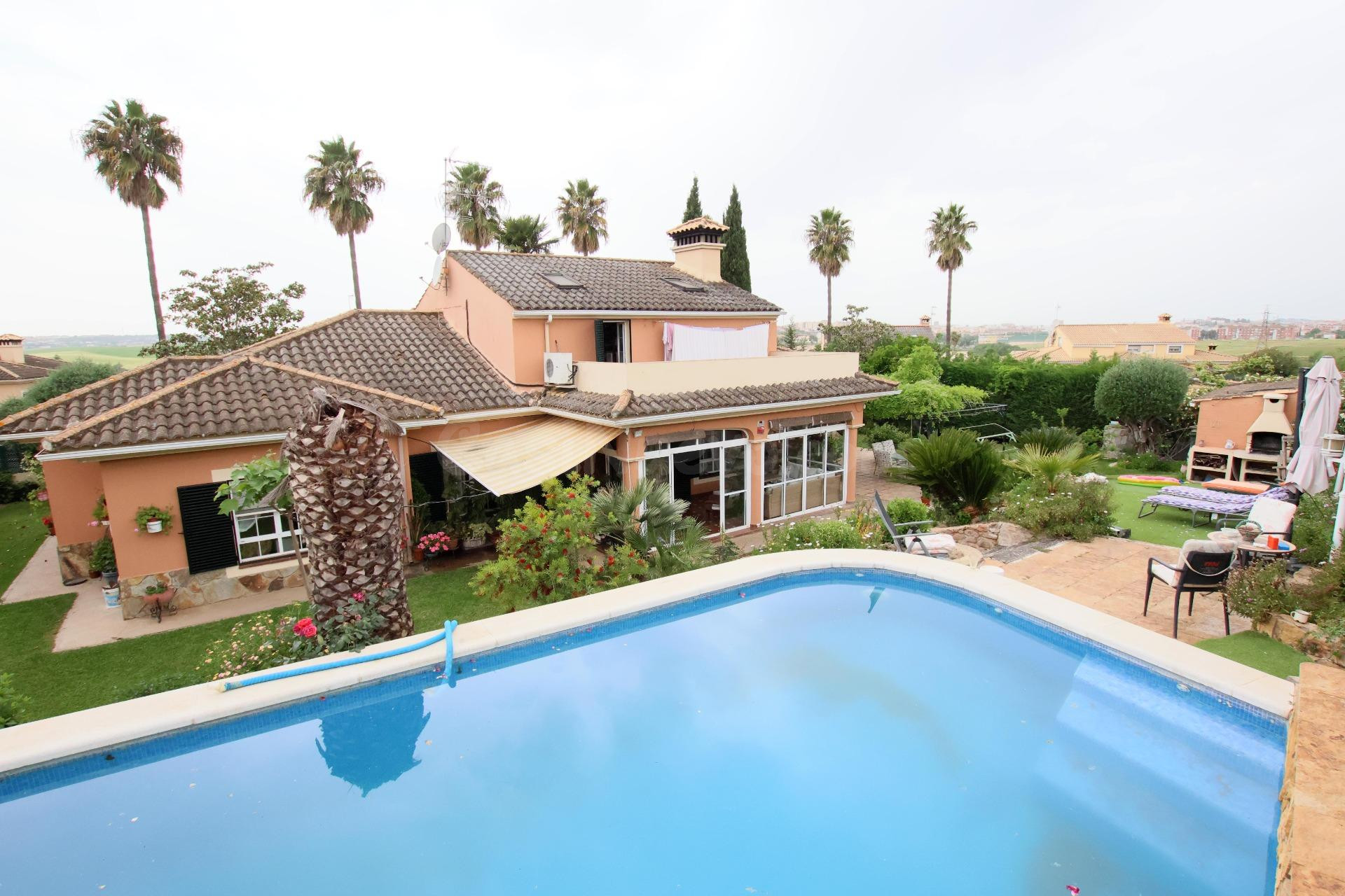 Chalet en venta en  Urbanización las Lomas