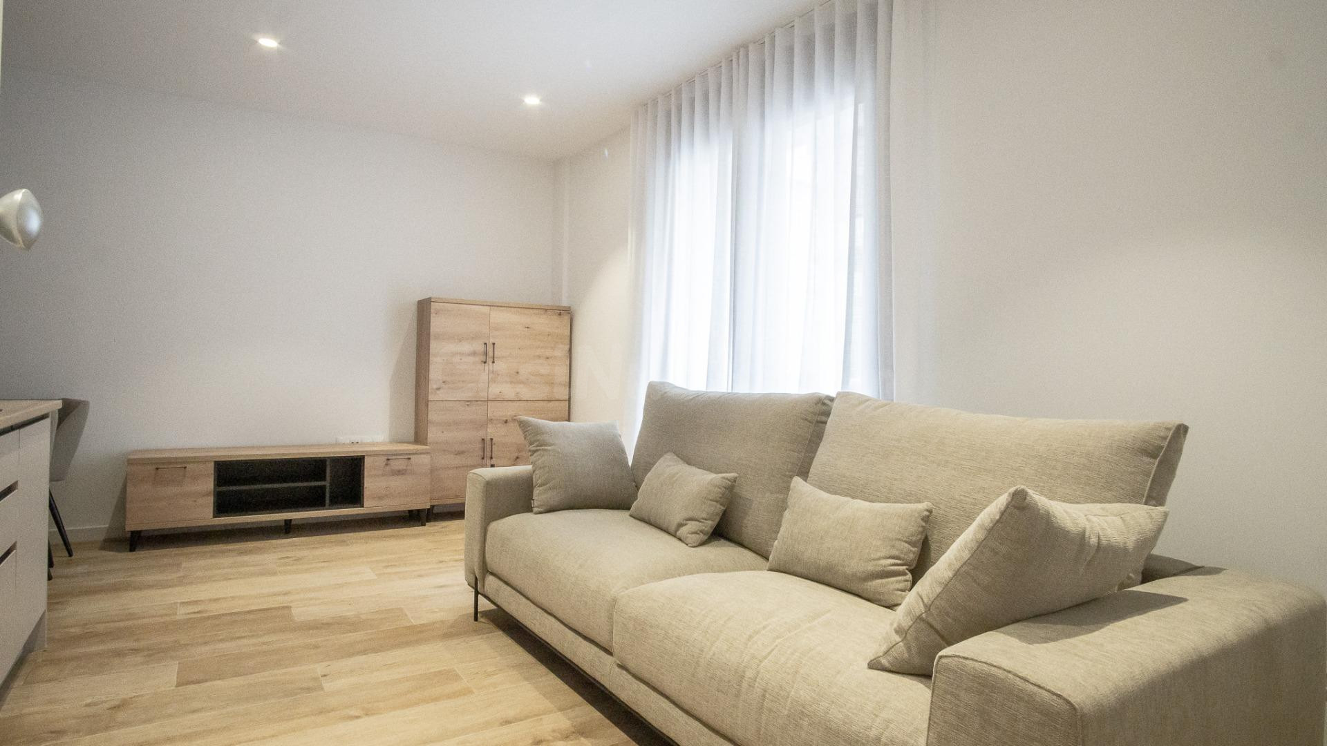 Estudio de alquiler, en el centro de Elda obra nueva a estrenar