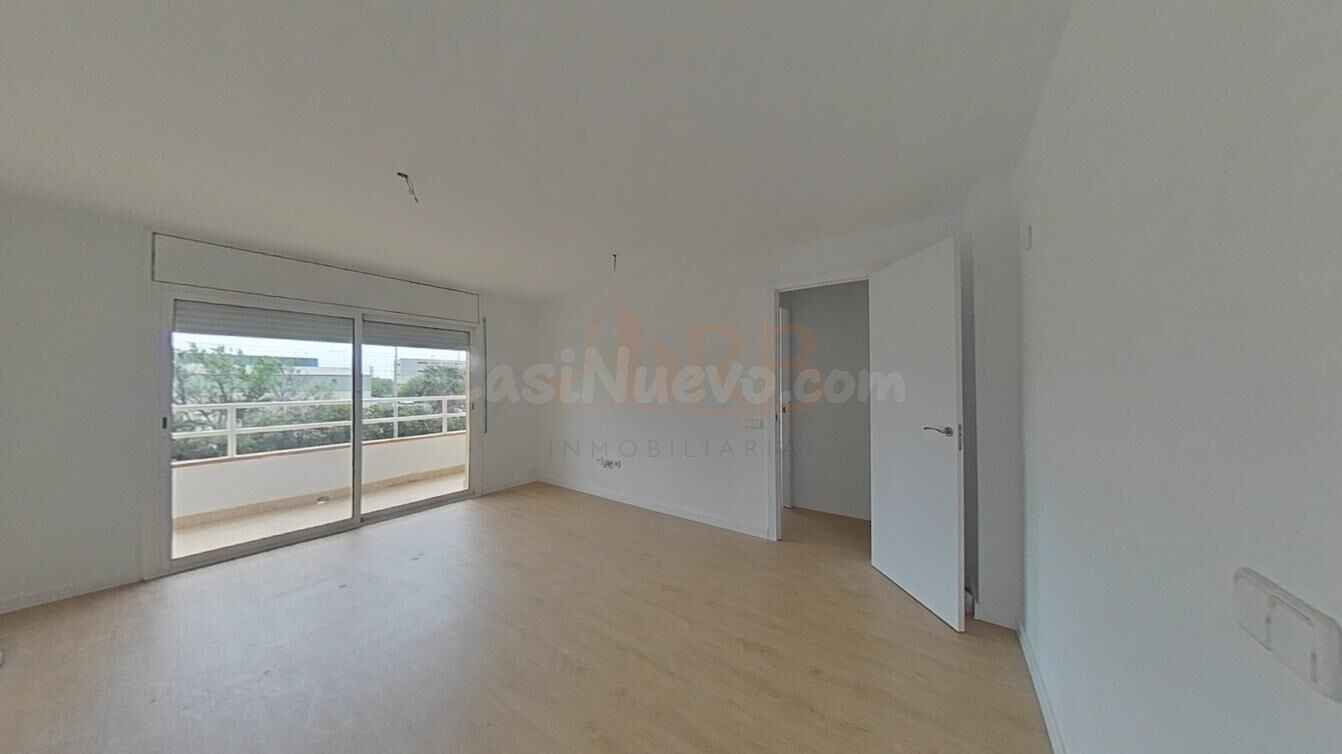 El piso que lo tiene todo: 4 habitaciones, terraza y reforma impecable