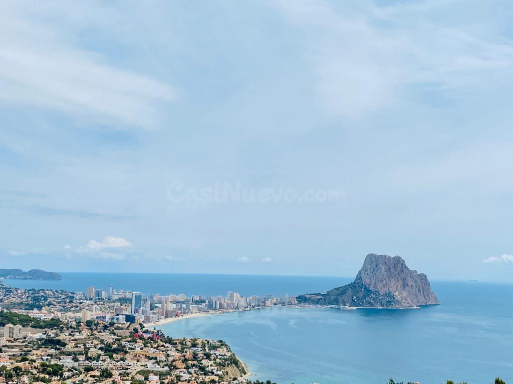 Villa Exclusiva en Maryvilla, Calpe: Lujo Panorámico con Vistas Inigualables al Mediterráneo