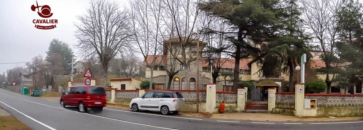 Espectacular LOCAL COMERCIAL de 3.668m2 construido en 1910 como hotel en parcela de 4.992m2.