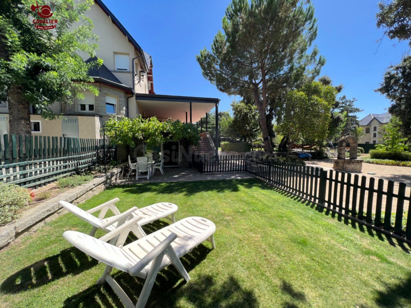 Alquiler apartamento amueblado muy luminoso de 52m2 con jardín privado de 100m2.