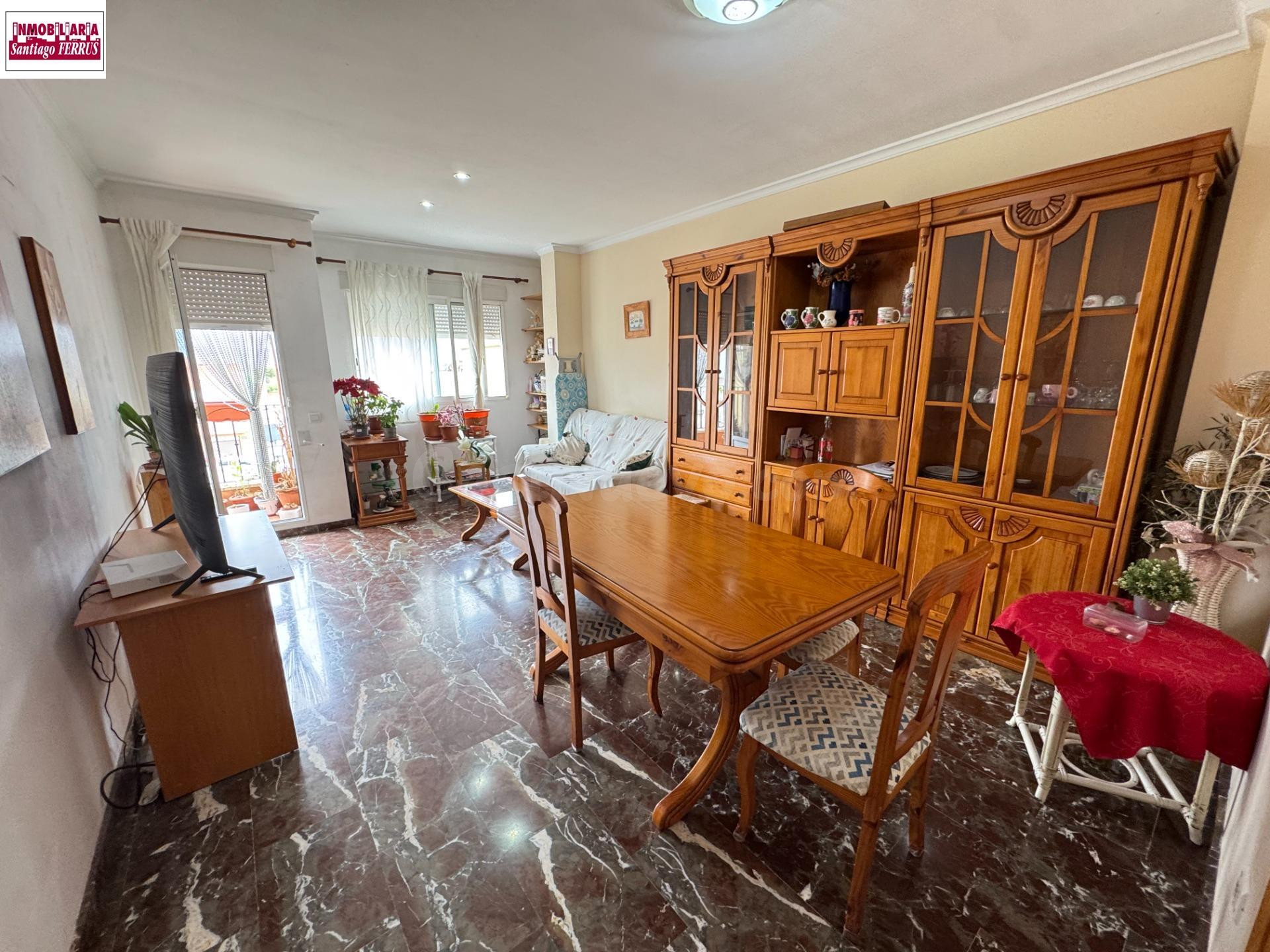 VENTA DE PISO CON PLAZA DE GARAJE Y TRASTERO EN BENIFAIO (VALENCIA) Totalmente equipado