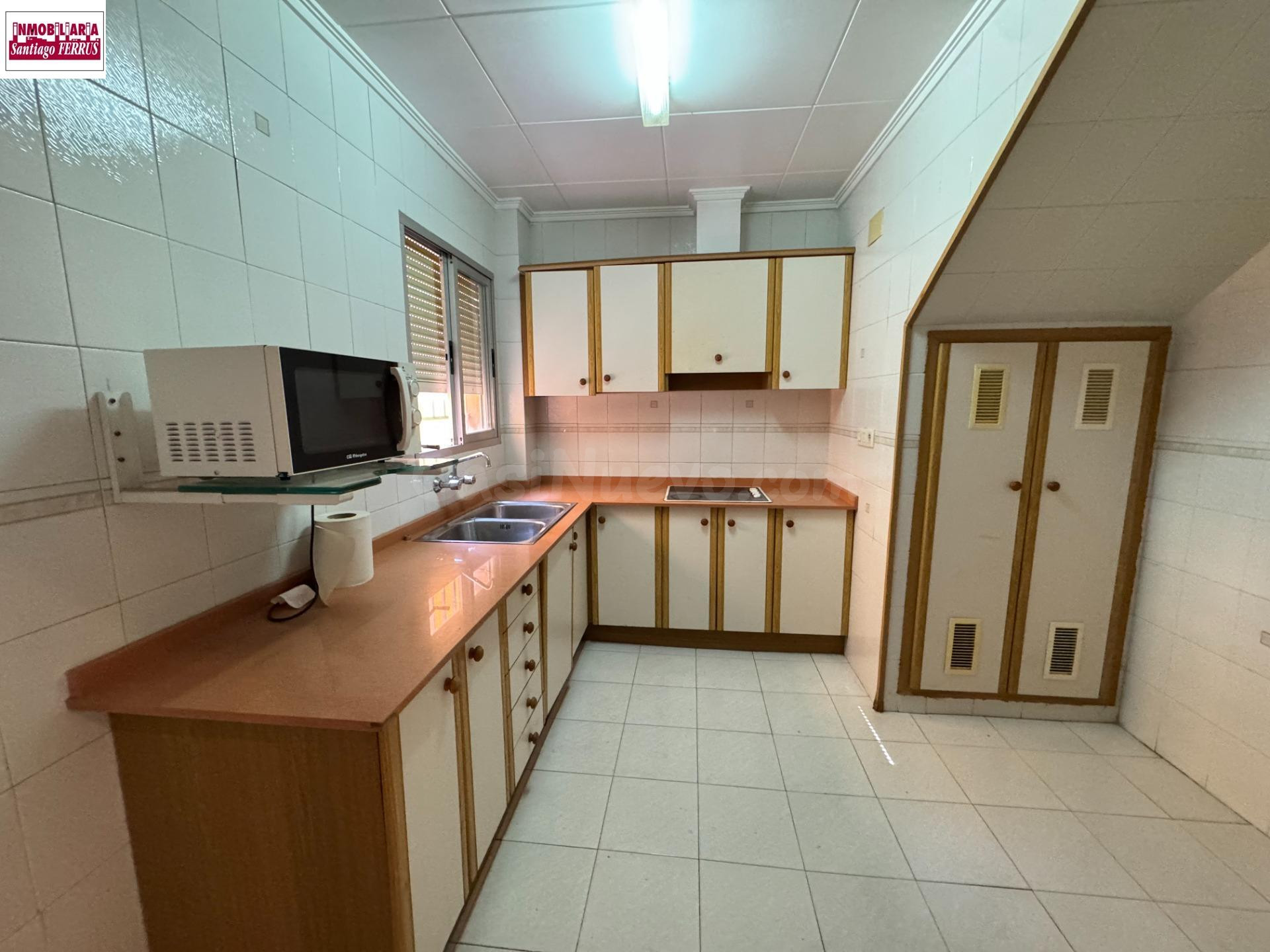 VENTA DE VIVIENDA EN BENIFAIO (VALENCIA) - Vivienda junto a una parcela urbana