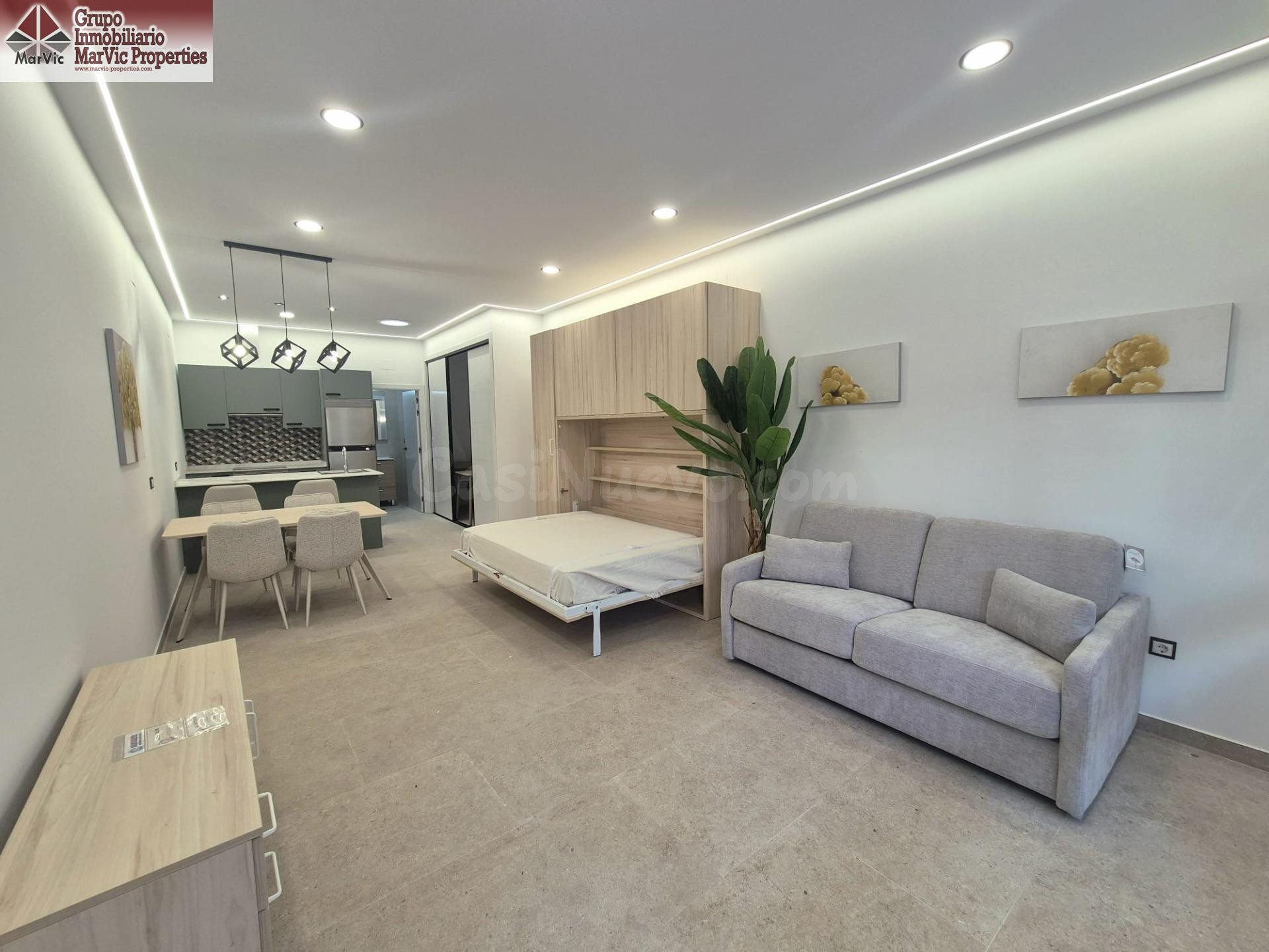 Conjunto de 5 estudios totalmente reformados en segunda línea de la Playa de Levante, Benidorm