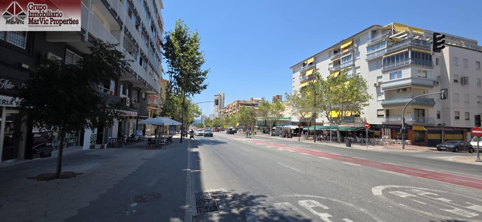 Atractivo Piso en Benidorm, Zona Poniente - Ideal para Inversión