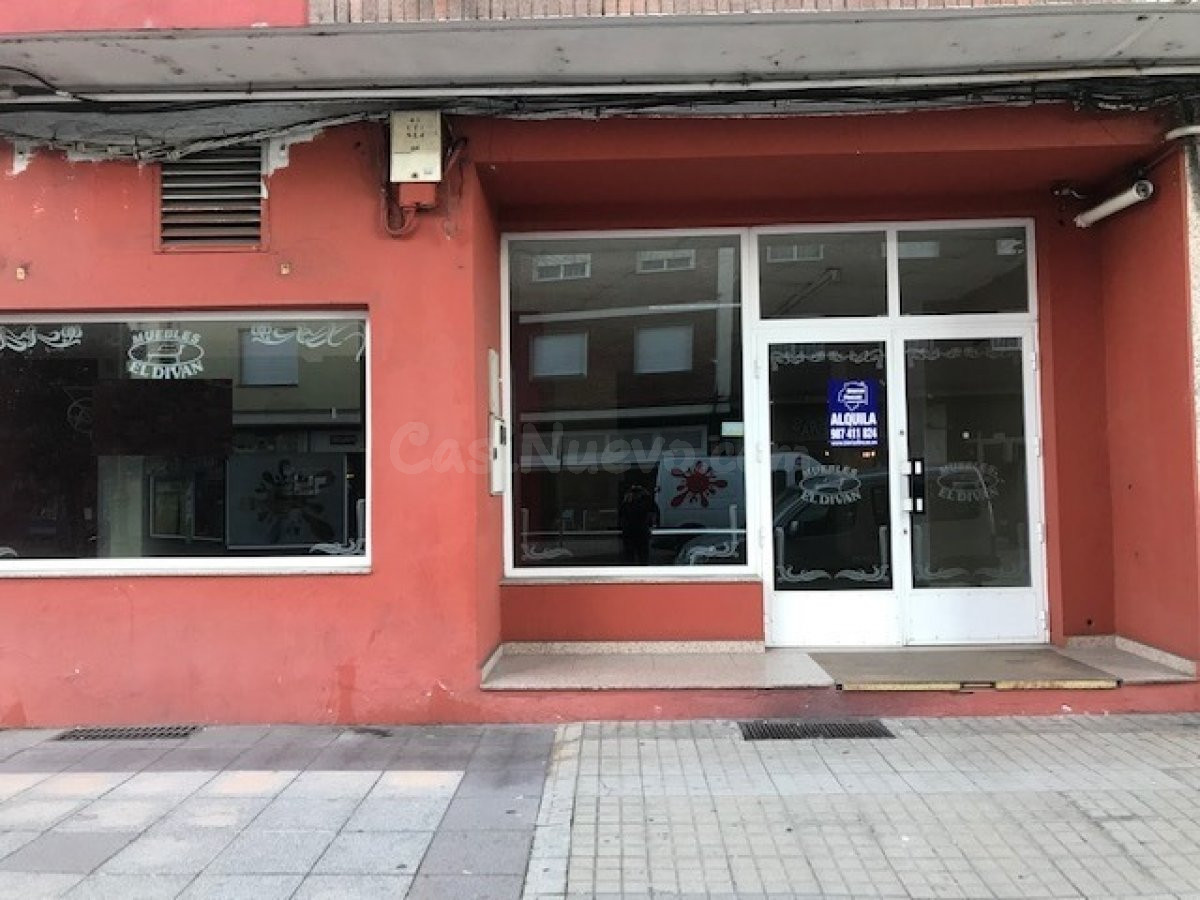 ✨ SE ALQUILA LOCAL COMERCIAL EN EL CENTRO DE PONFERRADA (PLAZA LUIS DEL OLMO) ✨