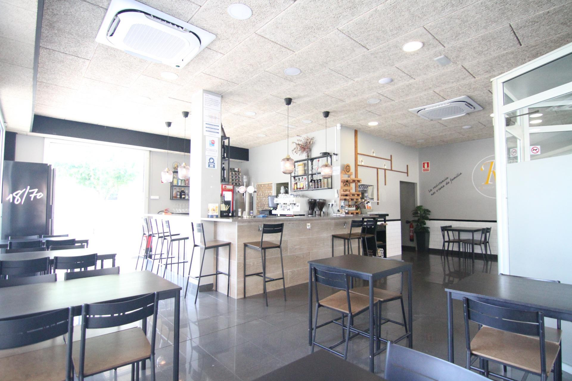 ¡OPORTUNIDAD DE NEGOCIO EN ESPLÉNDIDA UBICACIÓN! SE TRASPASA RESTAURANTE EN FUNCIONAMIENTO EN OLESA DE MONTSERRAT