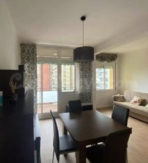 Para Inversión: piso alquilado hasta 2028 con balcón y vistas despejadas  La Verneda, Barcelona