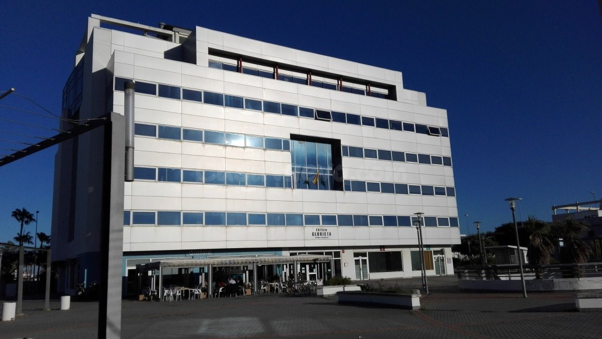 OFICINA EN EL EDIFICIO GLORIETA