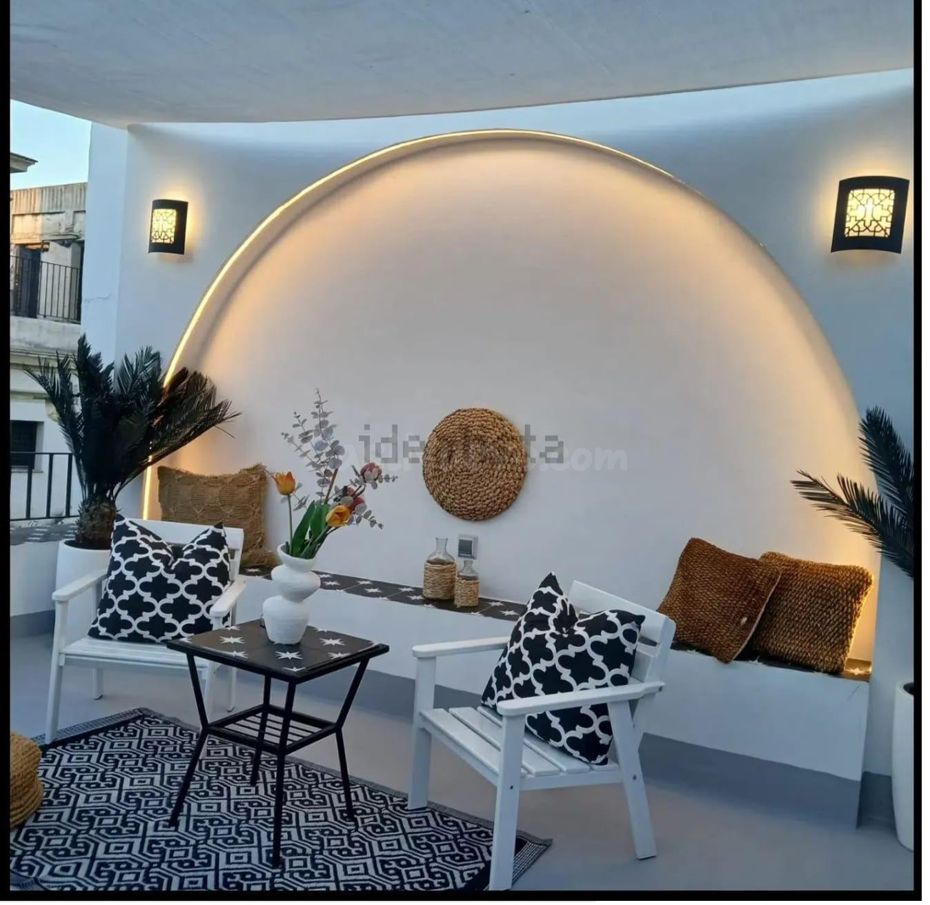 Apartamento Reformado con Terraza Privada en el Barrio del Pópulo, Cádiz