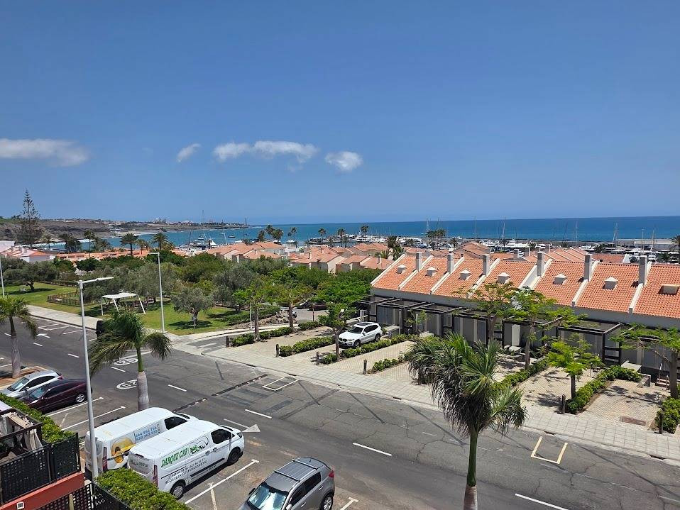 Espectacular Ático con terraza de 33m2 y vistas al mar en Pasito Blanco