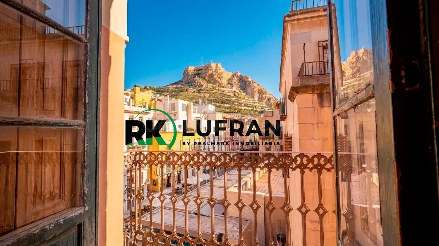 PISO A LA VENTA CON VISTAS AL CASTILLO EN EL CASCO ANTIGUO DE ALICANTE