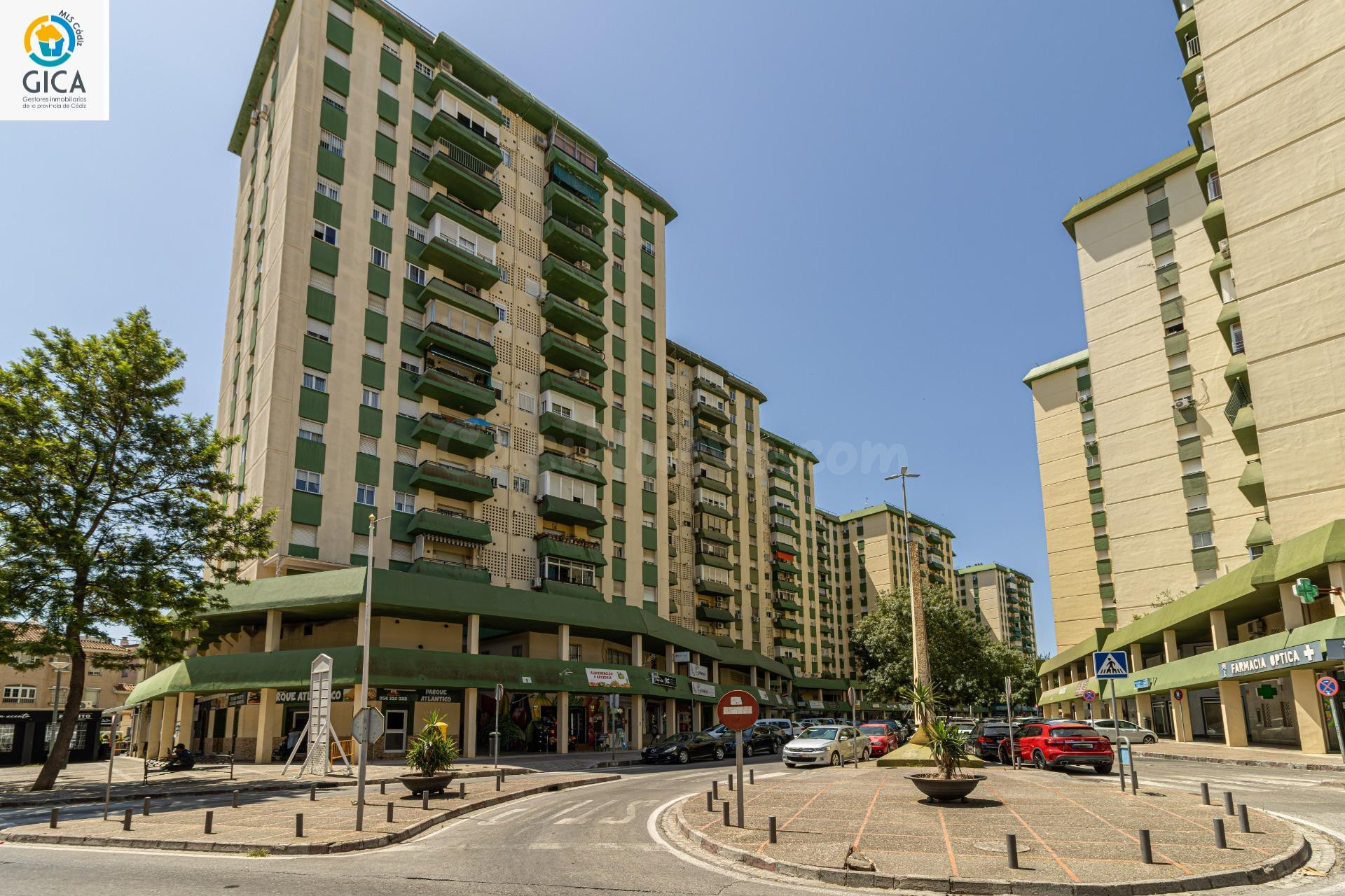 SE VENDE PISO DE 4 DORMITORIOS EN EL PARQUE ATLÁNTICO