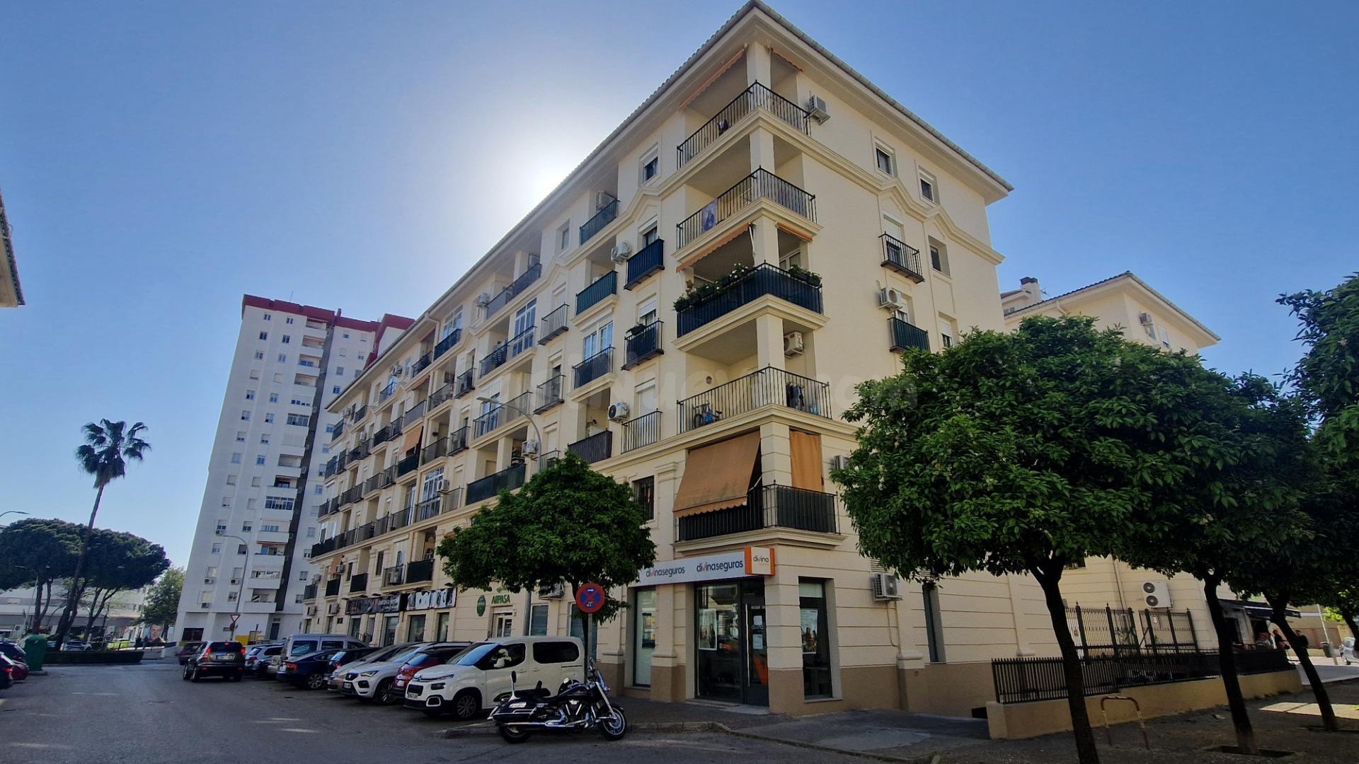 Plaza de garaje en alquiler en zona Plaza del Caballo - Edifiico Cádiz.