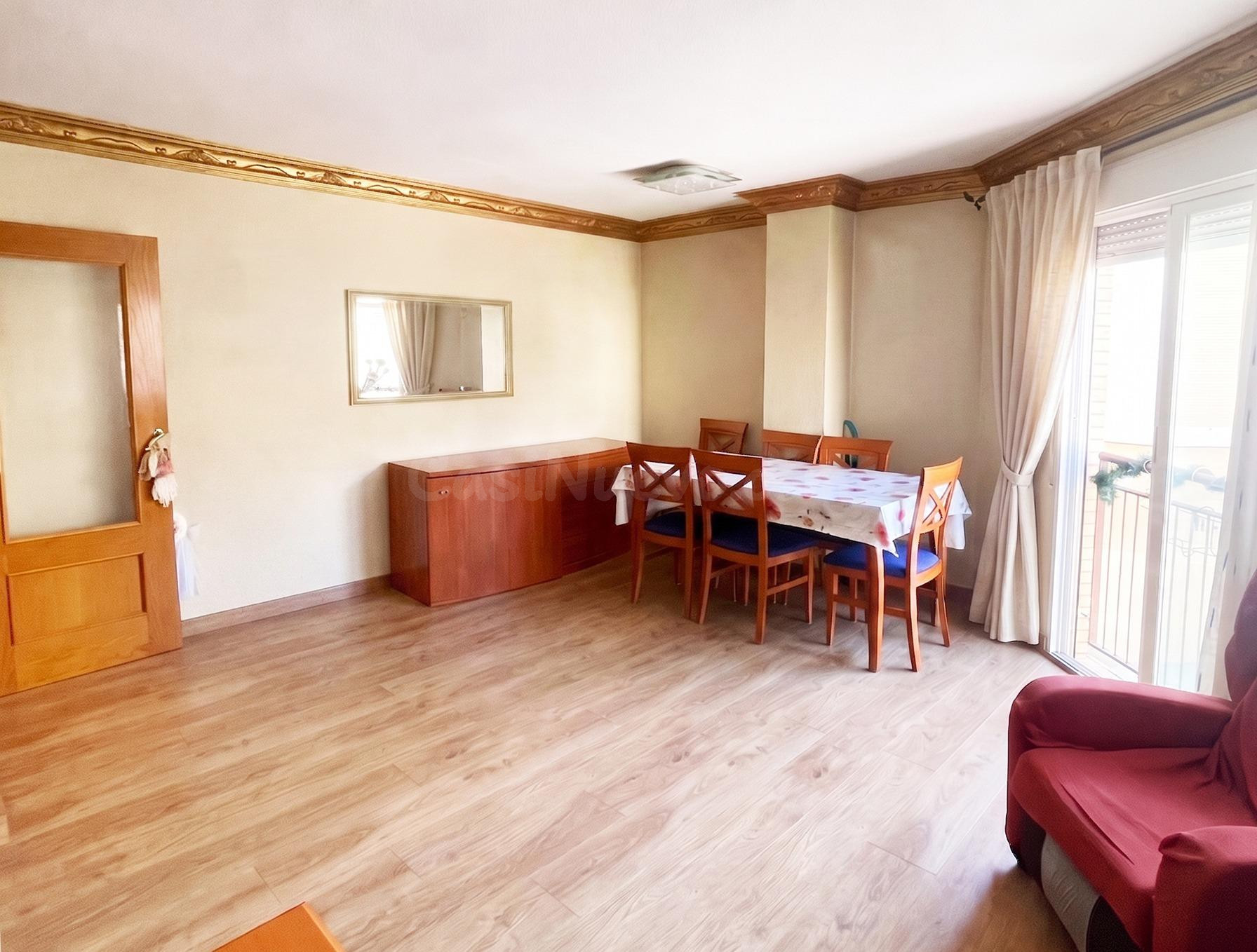 Piso VPO en venta en Santo Domingo, Alicante, 4 habitaciones, 2 baños, con garaje, trastero y ascensor, ideal para familias o inversión