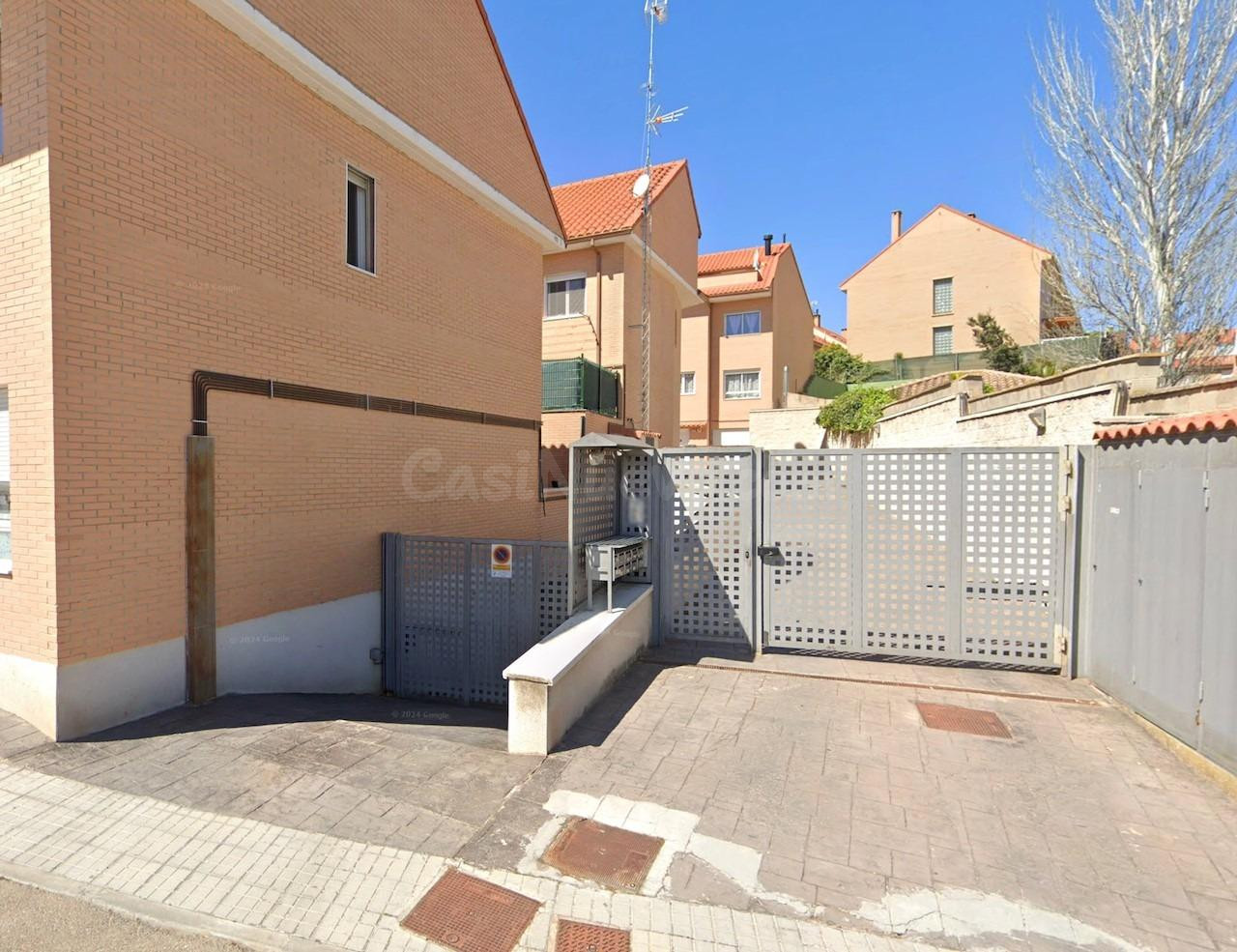 Adosado en venta en C/ Italia, 4. María de Huerva. ACTIVO SIN POSESIÓN