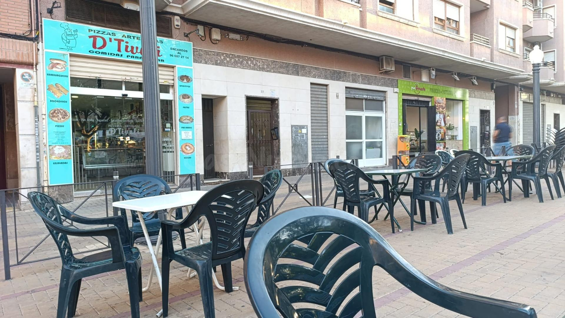VENTA Y TRASPASO DE NEGOCIO CONSOLIDADO EN ZONA AVDA. CORTES VALENCIANAS