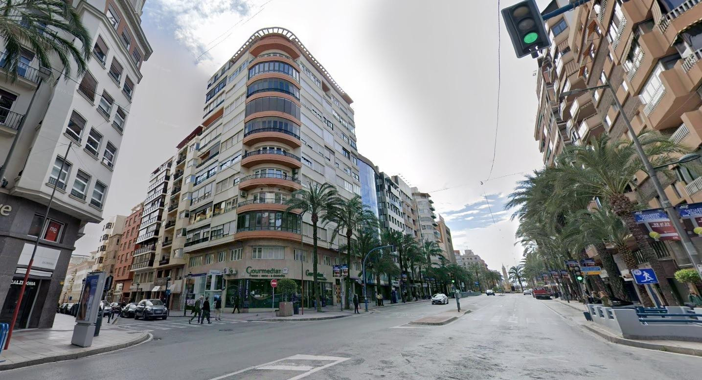 TRASPASO DE CAFETERÍA–PASTELERIA EN EL CENTRO DE ALICANTE | NEGOCIO EN PLENO FUNCIONAMIENTO