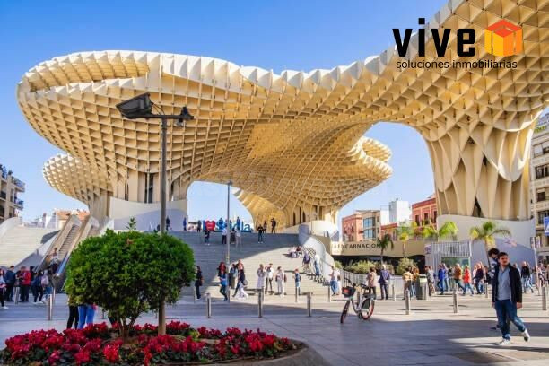 EDIFICIO PATRIMONIAL SINGULAR SITUADO EN UNA DE LAS ubicaciones MÁS REPRESENTATIVAS DEL CENTRO HISTÓRICO DE SEVILLA