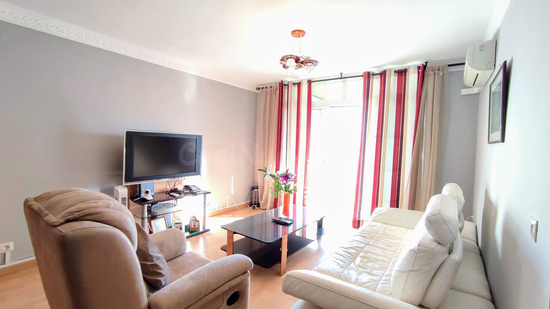 Vivienda cuatro dormitorios, dos baños y aparcamiento, Torremolinos - Centro