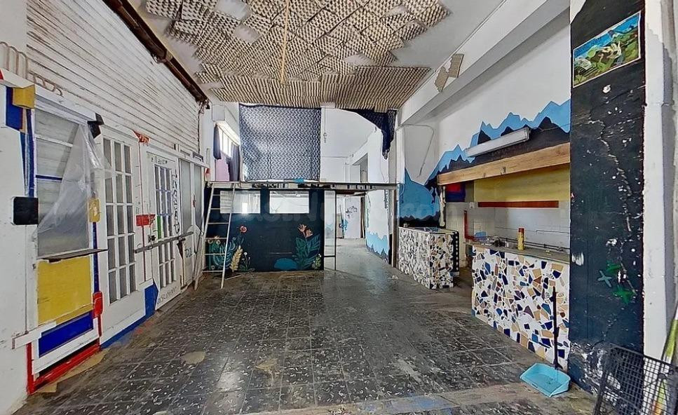 Local comercial en El Cabanyal · 173 M2 PARA IMAGINAR UN PROYECTO DIFERENTE
