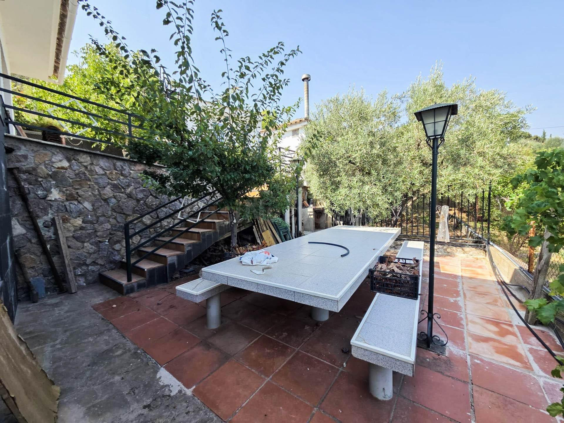 CASA CON PISCINA EN VENTA EN LA URBANIZACIÓN RIVES BLAVES DE OLESA DE MONTSERRAT
