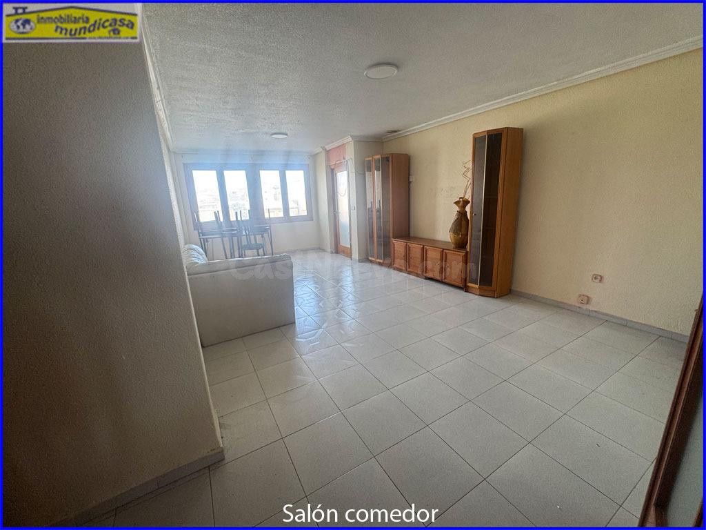Amplio y Luminoso Piso en el Centro de Santomera por solo €95,000