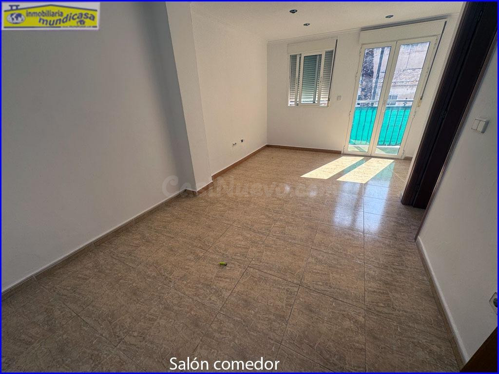 Amplio y Luminoso Piso en el Centro de Santomera por €120,000