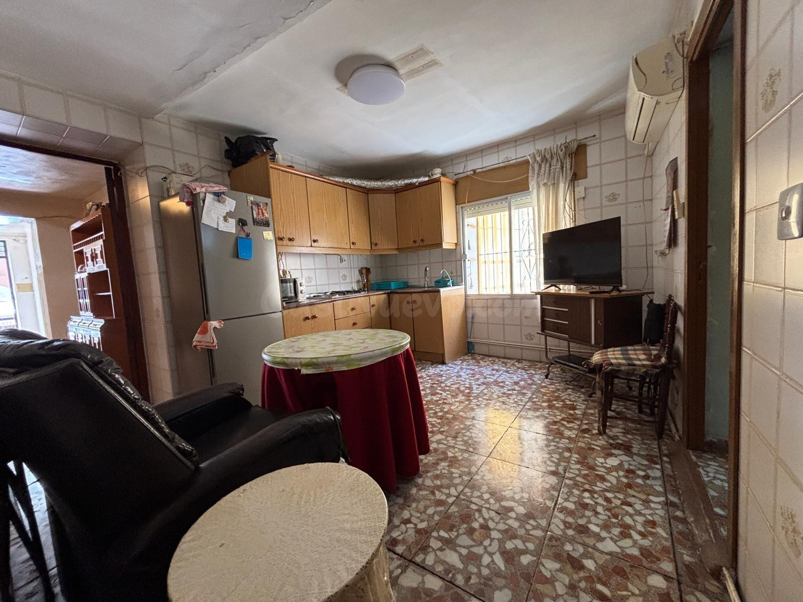 SE VENDE ESTUPENDA CASA CON GARAJE Y TERRAZA EN LA RIBERA DE MOLINA