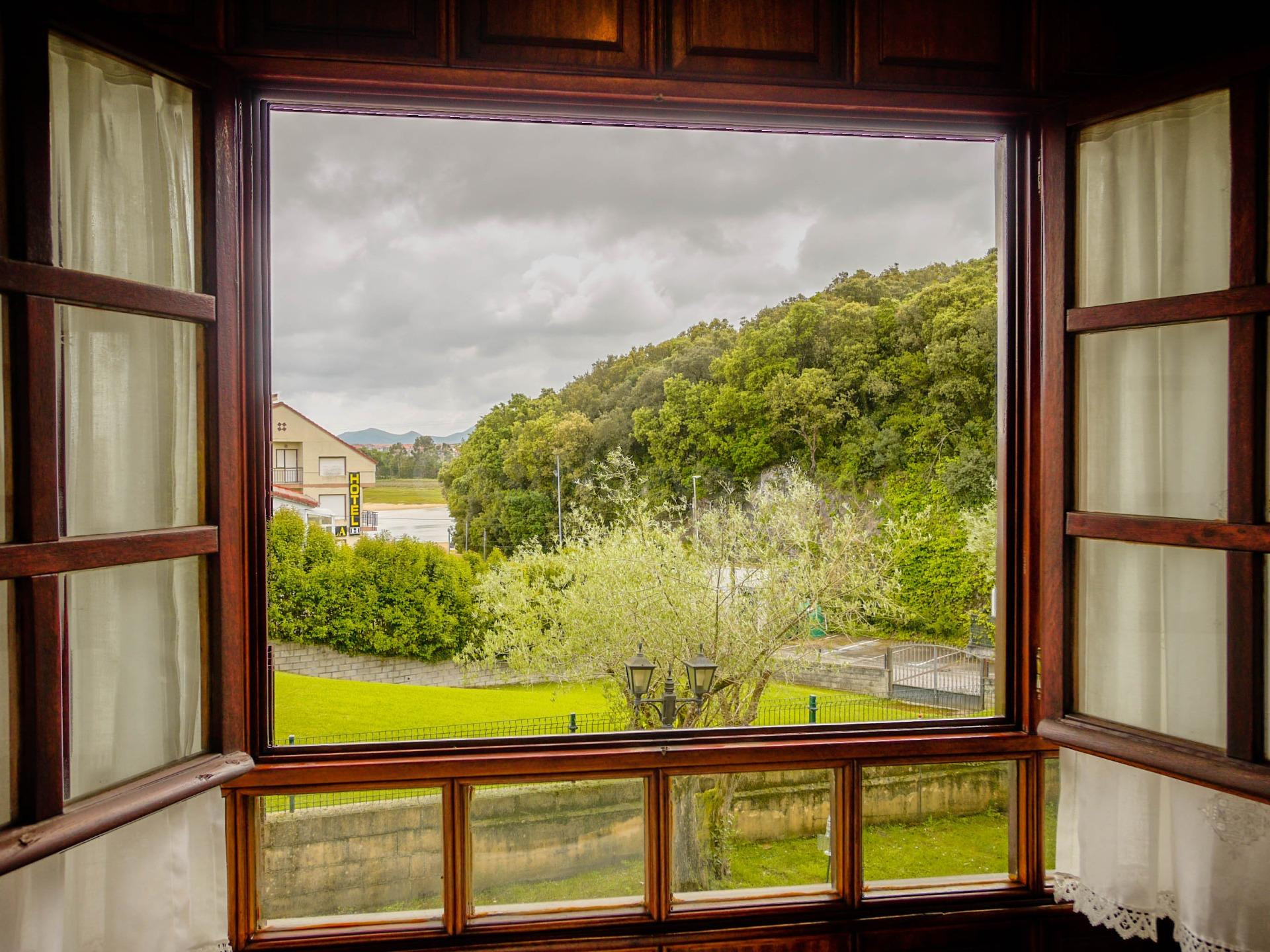 Exclusivo chalet independiente con gran parcela junto a la playa de La Cava