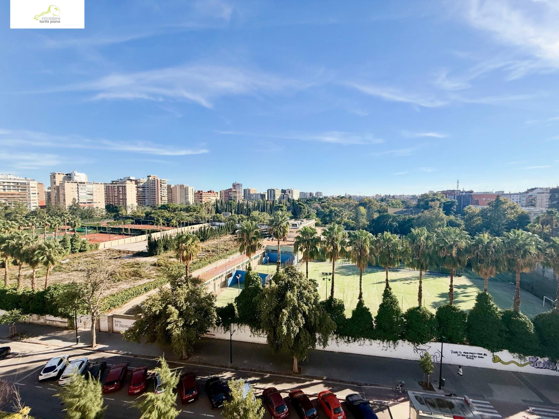 Piso Reformado a Estrenar en Trinitat, Valencia - ¡Vistas Inigualables!