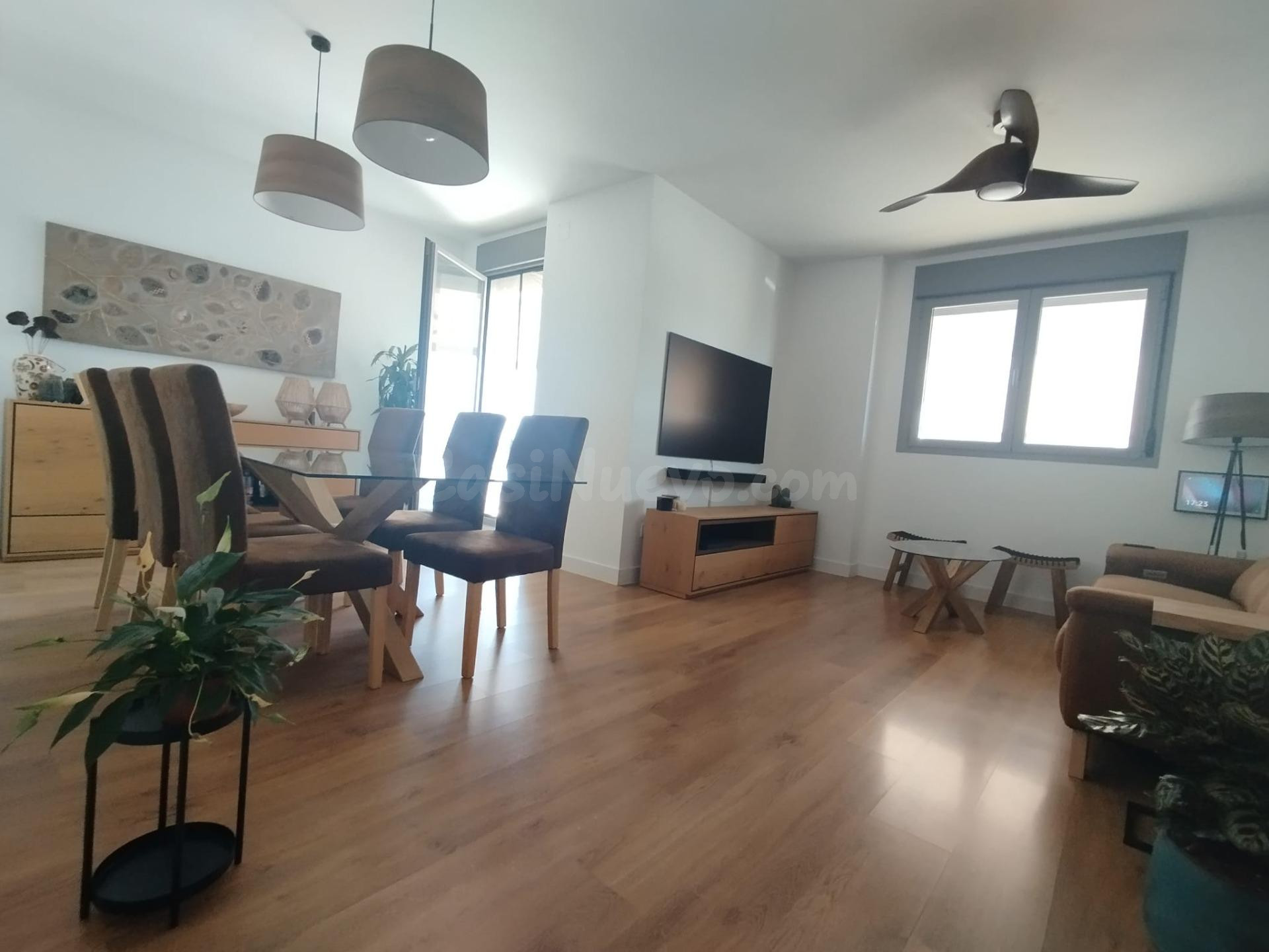 Exclusivo ático dúplex de diseño, luz y confort con dos terr - foto 3
