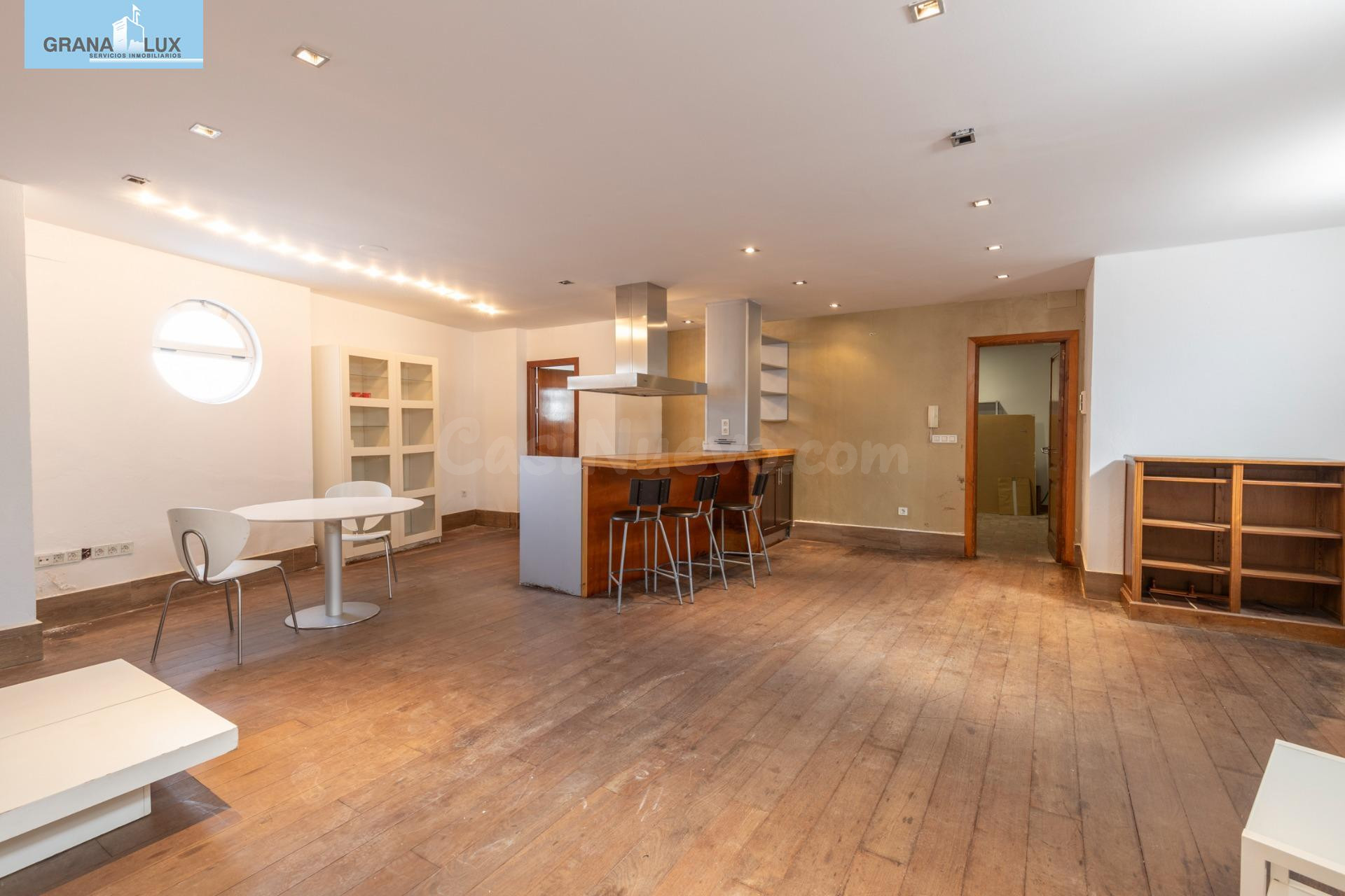 FANTÁSTICO TRÍPLEX EN CÁJAR: UNA VIVIENDA LLEVA DE AMPLITUD Y LUMINOSIDAD