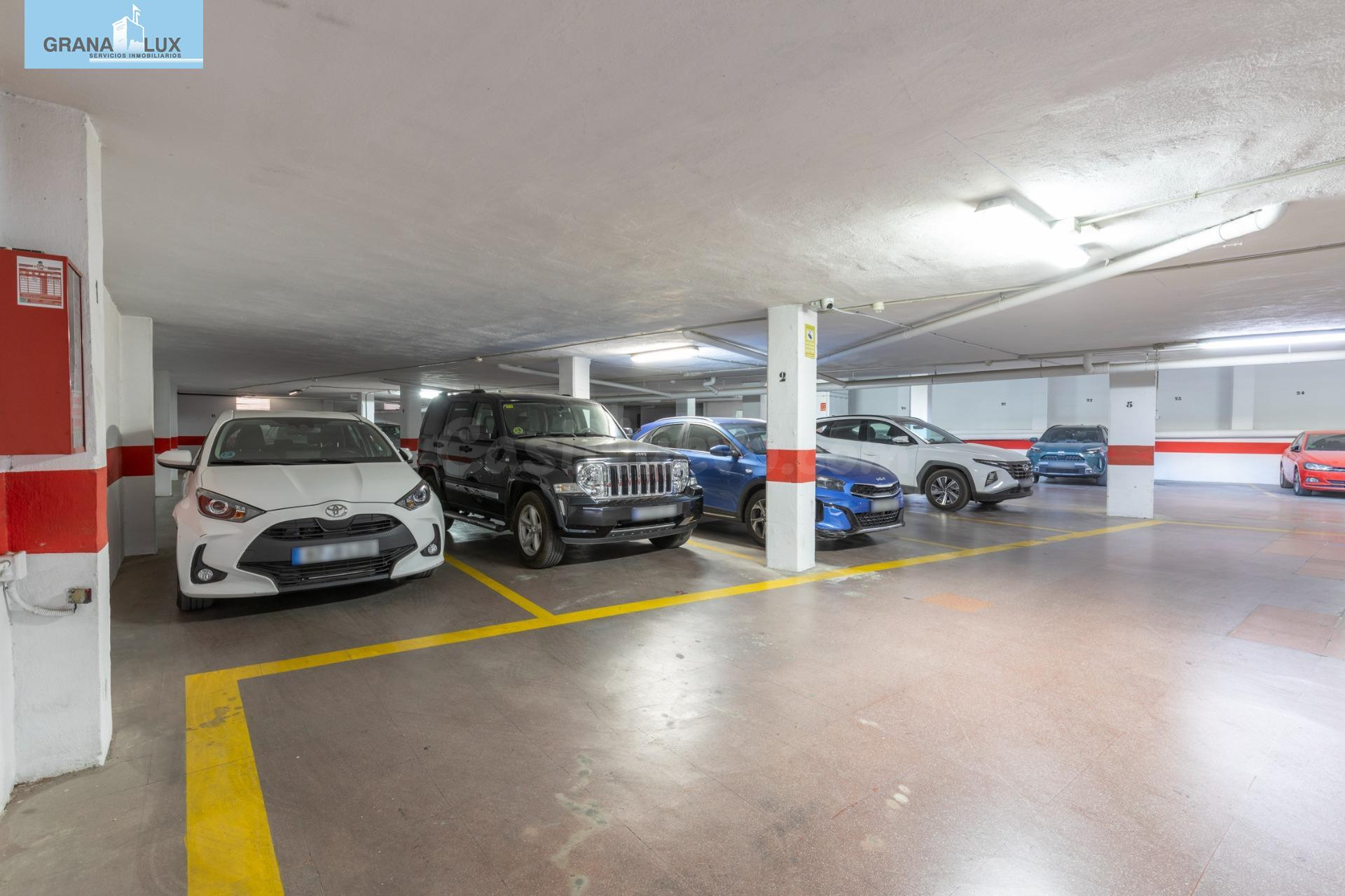 IDEAL INVERSORES!!! 35 PLAZAS DE APARCAMIENTO Y 5 TRASTEROS, TODO ALQUILADO