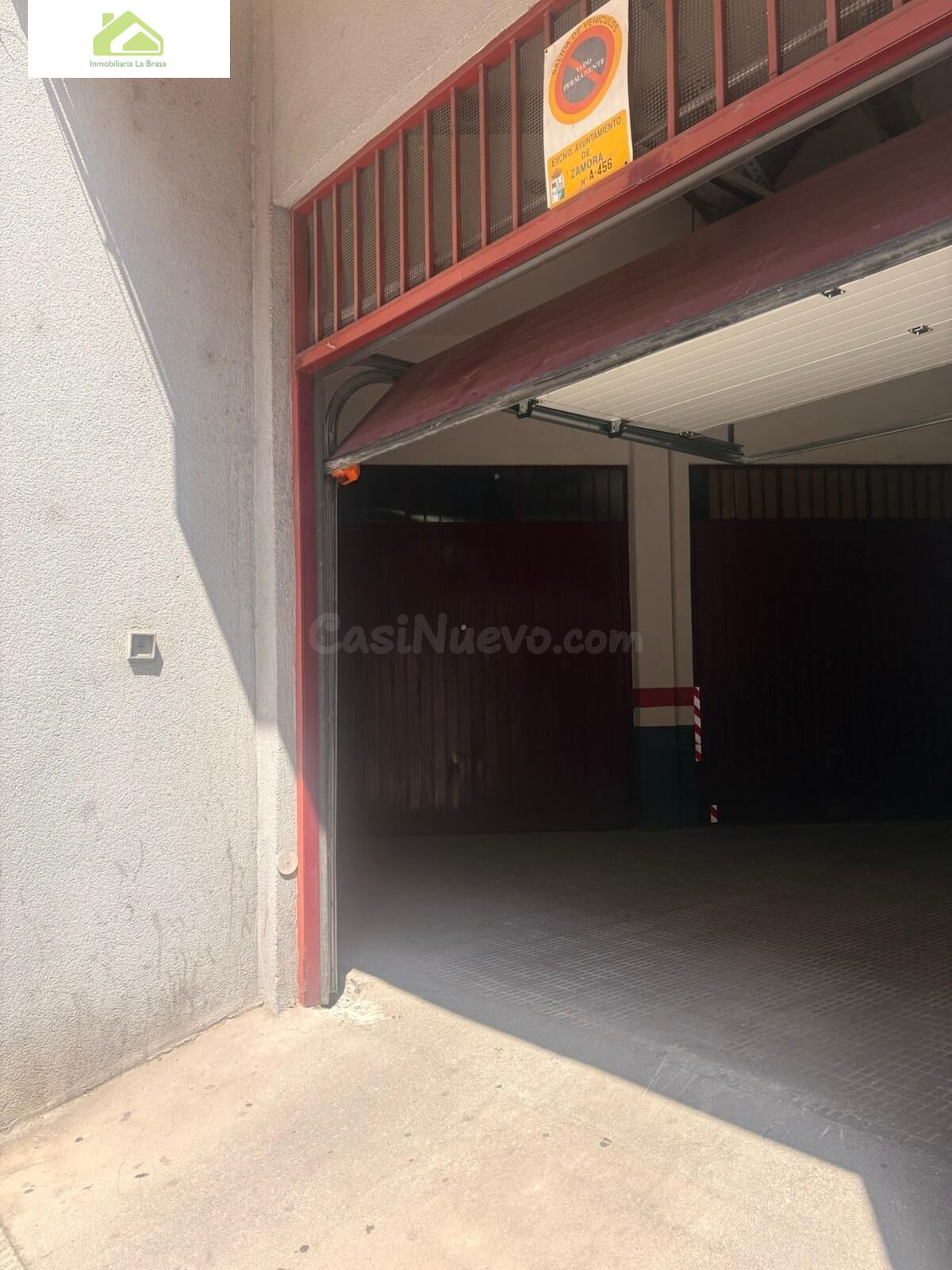 Venta Plaza de Garaje Cerrada Amplia en Candelaria, Zamora por 42,000€