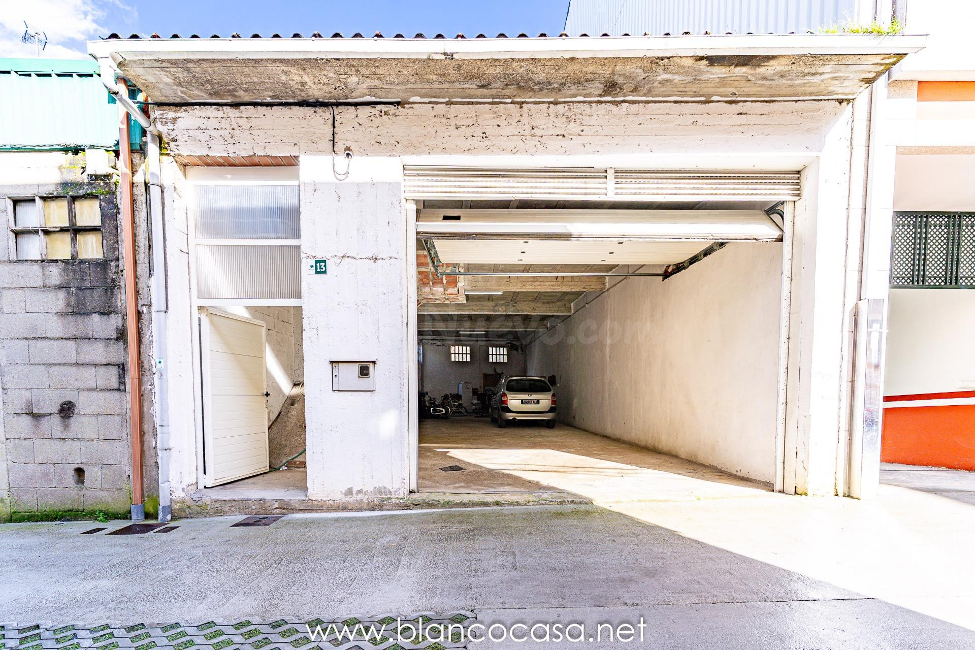 BAJO en VENTA  en Calle Portugal (CARBALLO- A Coruña)