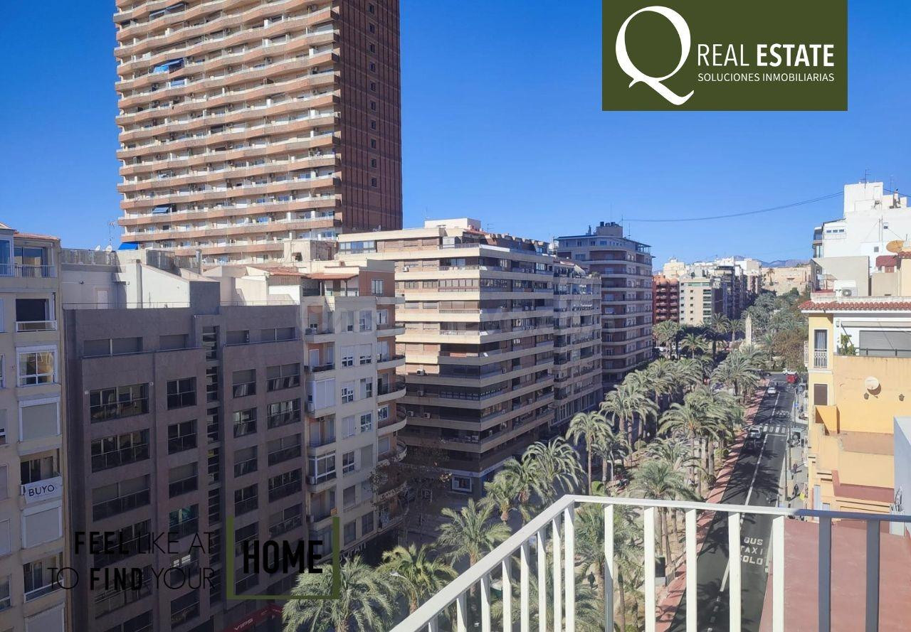 Vivienda totalmente reformada en pleno centro de Alicante con terraza y vistas panorámicas